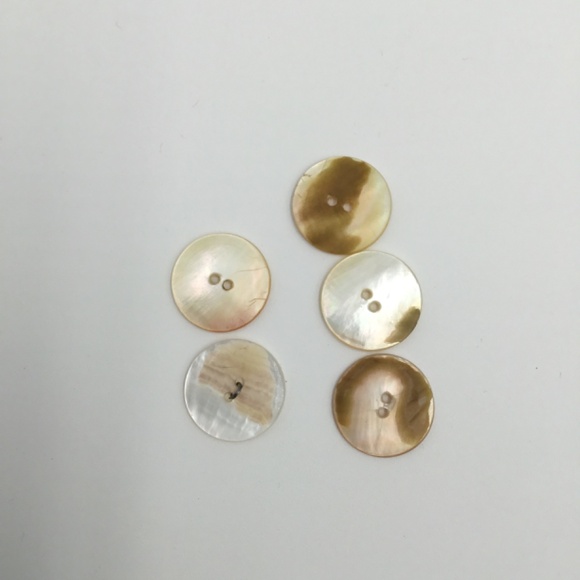 5 Antique Carved Mother of Pearl 2 Hole Buttons ⅞" Genuine Shell Sewing Notions - Picture 2 of 3